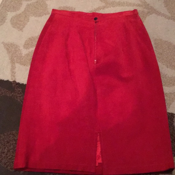 Ann Taylor size for leather skirt - Picture 6 of 6